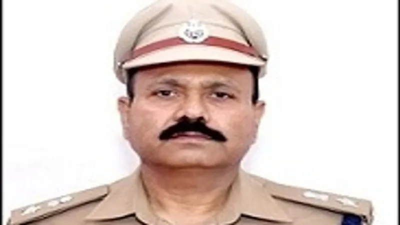 हरदोई में पेटीएम से जबरन रिश्वत वसूलने वाला सिपाही निलंबित, SP ने लिया एक्शन 