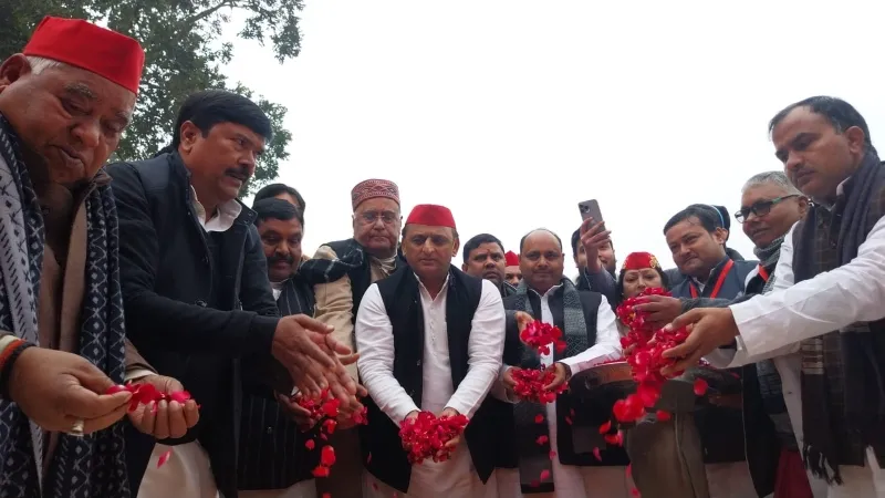 बाराबंकी में बोले अखिलेश यादव - इंडिया गठबंधन को मजबूत करने के लिए काम करेगी सपा