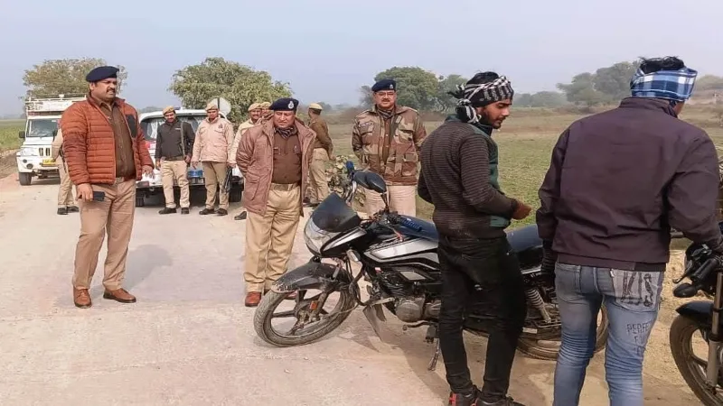 श्रीराम मंदिर प्राण प्रतिष्ठा और गणतंत्र दिवस को लेकर पुलिस सतर्क, बांदा में चला सघन चेकिंग अभियान  