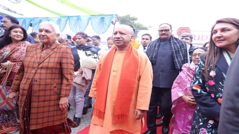 प्रधानमंत्री के वोकल फॉर लोकल की आधारशिला है हैंडीक्राफ्ट एग्जीबिशन : सीएम योगी 