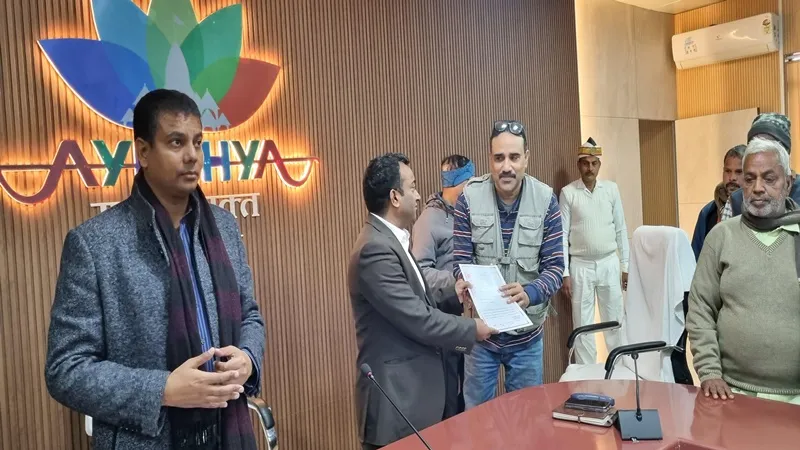 अयोध्या: अतिथियों को घर जैसा महसूस हो, ऐसी दें सुविधाएं, मंडलायुक्त ने की अपील