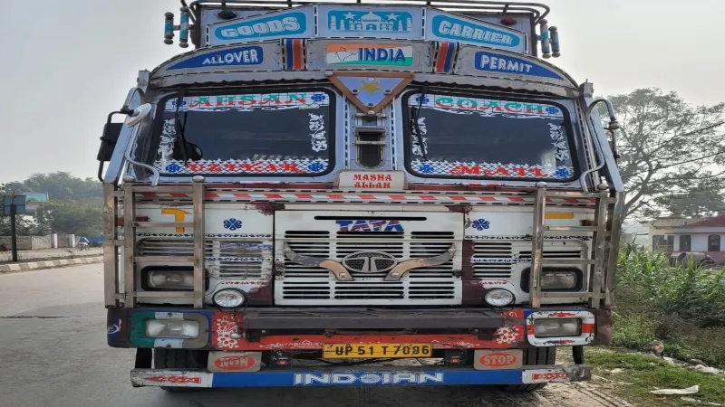 Bahraich accident : पैदल जा रहे सफाई कर्मी को ट्रक ने मारी टक्कर, मौत