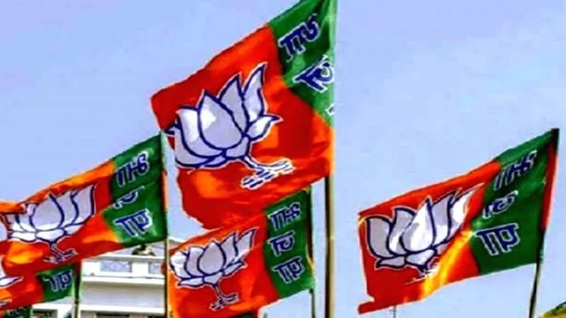 आरएसएस ने बनाई खास रणनीति, अयोध्या दर्शन यात्रा में नहीं दिखेगा BJP का झंडा !