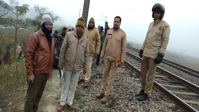 बहराइच : गोरखपुर से मैलानी जा रही ट्रेन से कटकर ग्रामीण की मौत