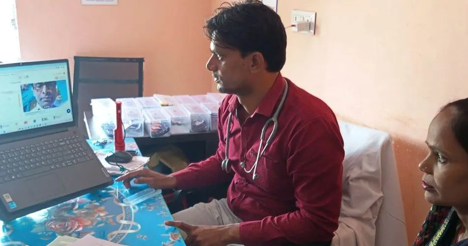 पीलीभीत; सर्दी में ओपीडी से बच रहे मरीज, टेली मेडिसिन को बना रहे इलाज का सहारा