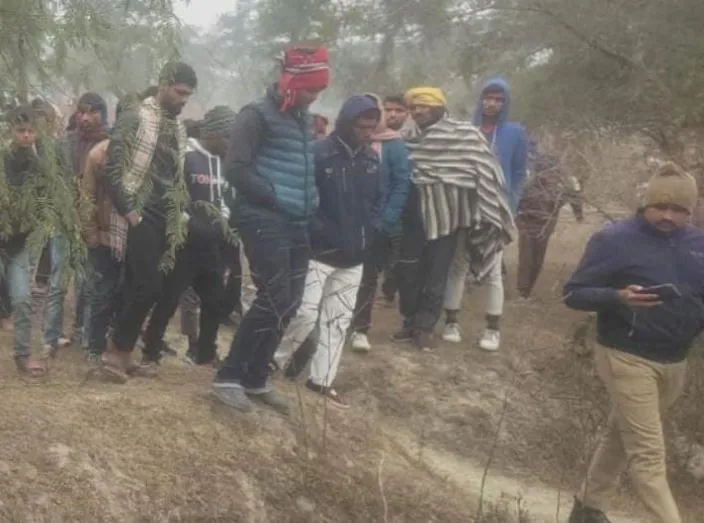 लखीमपुर: रिश्तेदारी में आए युवक का पेड़ से लटका मिला शव 