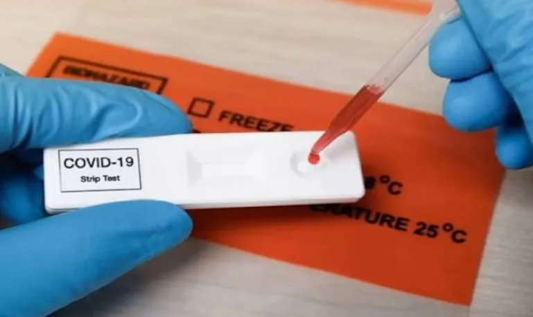 भीड़-भाड़ और नए वेरिएंट की वजह से पिछले महीने में कोविड-19 के मामले बढ़े, 10,000 लोगों की हुई मौत