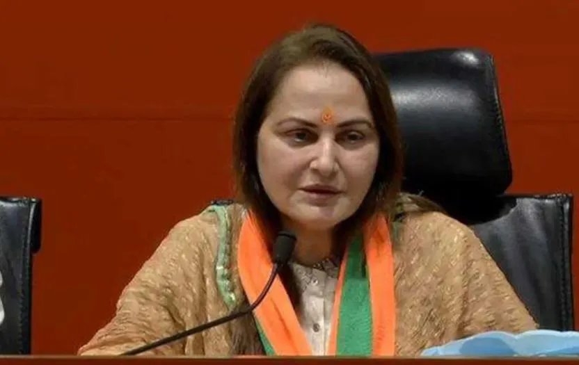 रामपुर: जयाप्रदा की गिरफ्तारी की संभावनाएं बढ़ीं, कोर्ट ने फिर जारी किया गैर जमानती वारंट