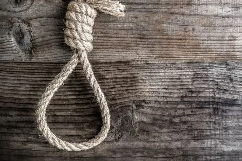 बदायूं: मजदूर ने फांसी लगाकर दी जान, केबिल बिछाने का करता था काम