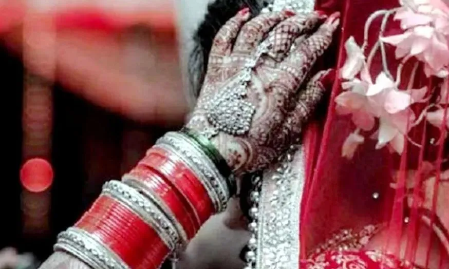 मेरठ: ढोल नगाड़े के साथ दरवाजे पर पहुंची बारात, दुल्हन ने किया ऐसा काम... दूल्हा के उड़ गए होश