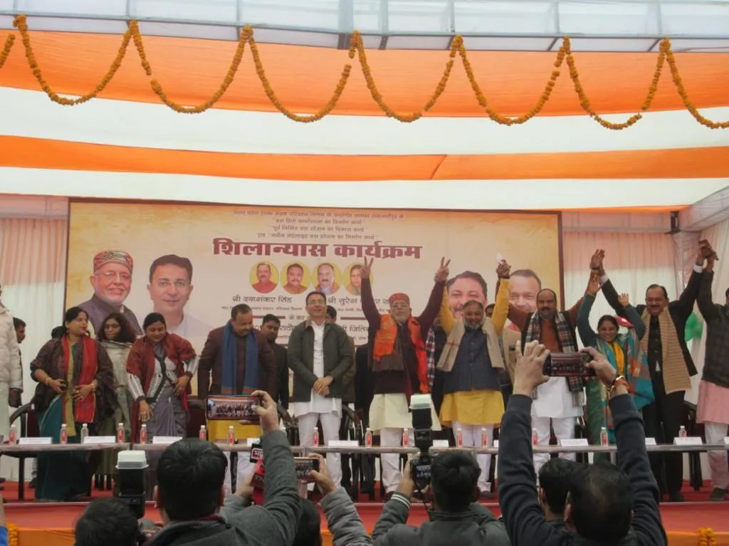 शाहजहांपुर: सामूहिक रूप से किया खन्नौत पुल का लोकार्पण और बस अड्डे का शिलान्यास, PWD, परिवहन, वित्त और सहकारिता राज्य मंत्री रहें शामिल 