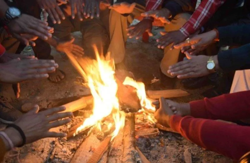 पीलीभीत: ये कैसा समाधान! बढ़ रही सर्दी, 57 से घटकर 18 हो गए अलाव स्थान