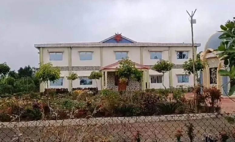 MP में बिना अनुमति संचालित बालगृह से 26 लड़कियां गायब, शिवराज ने कहा- तुरंत लें एक्शन