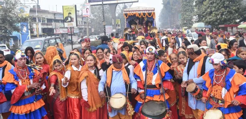 बरेली: 28वां उत्तरायणी मेला रंगयात्रा के साथ शुरू, झांकियों ने मनमोहा