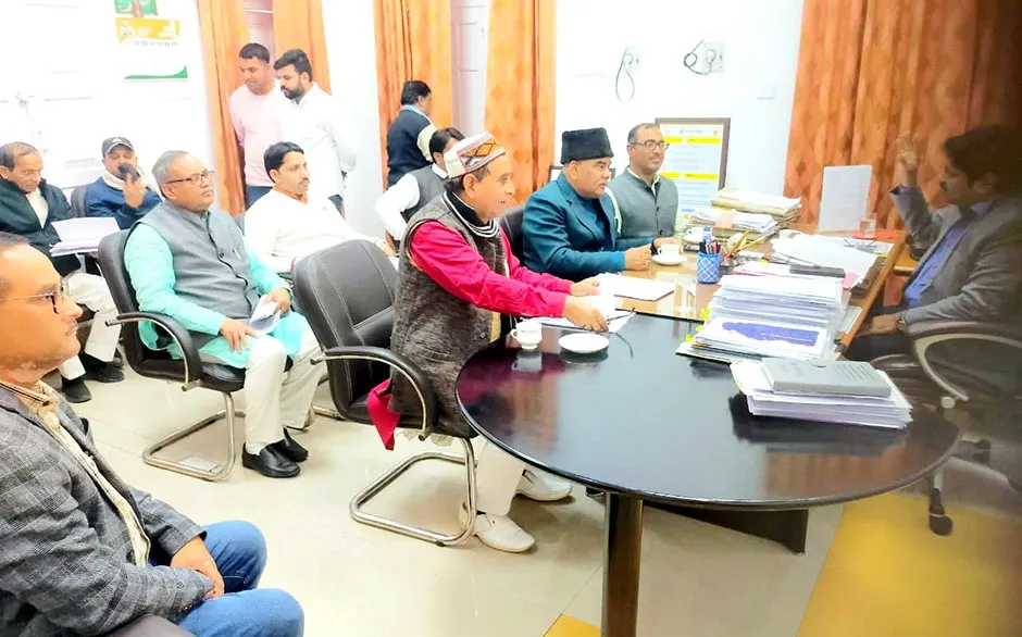 बेसिक शिक्षा विभाग ने सीएम योगी को भेजी फर्जी आख्या, आरएसएम ने की प्रमुख सचिव से शिकायत, जानिए क्या है मामला