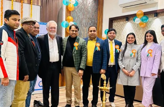 बरेली: अंब्रेला विधि से किया गया इंप्लांट सालों साल रहता है बरकरार- डॉ. अल्बर्टो मिसेली