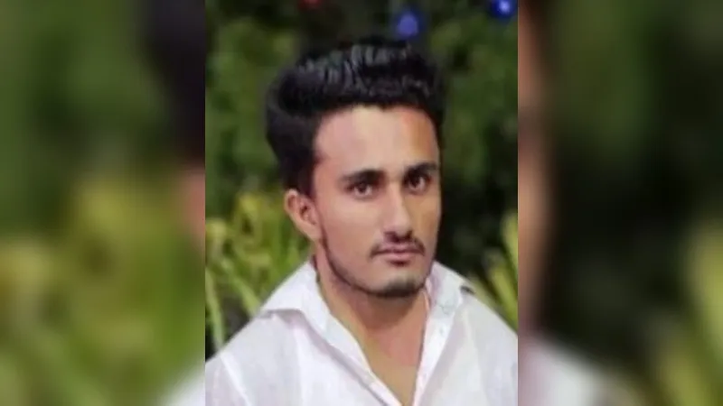 Fatehpur Accident: बेकाबू वाहन ने युवक को रौंदा... मौत, सड़क किनारे पड़ा मिला शव