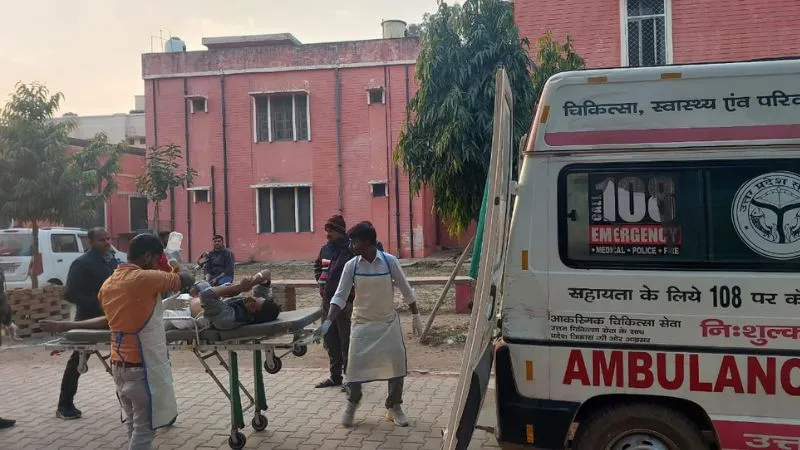 Kanpur Accident: सड़क हादसे में दो दोस्तों की मौत, एक के पैर कटे… तीनों बाइक से कानपुर लौट रहे थे