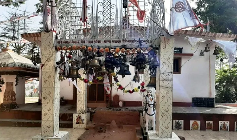 टनकपुर: पांडव स्थली ब्यानधुरा मंदिर यहां तीर कमान से सधते हैं लक्ष्य