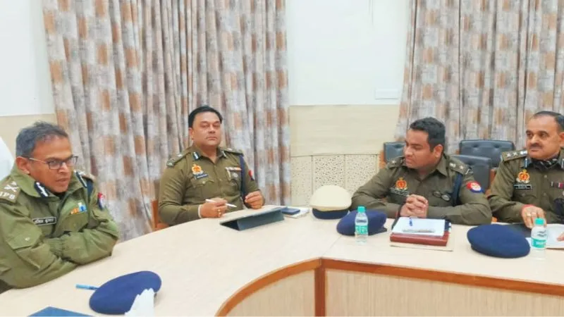 Kanpur में नए CP अखिल कुमार ने लिया चार्ज, बोले- असहायों की मदद, 22 जनवरी को गड़बड़ी की तो भुगतेंगे
