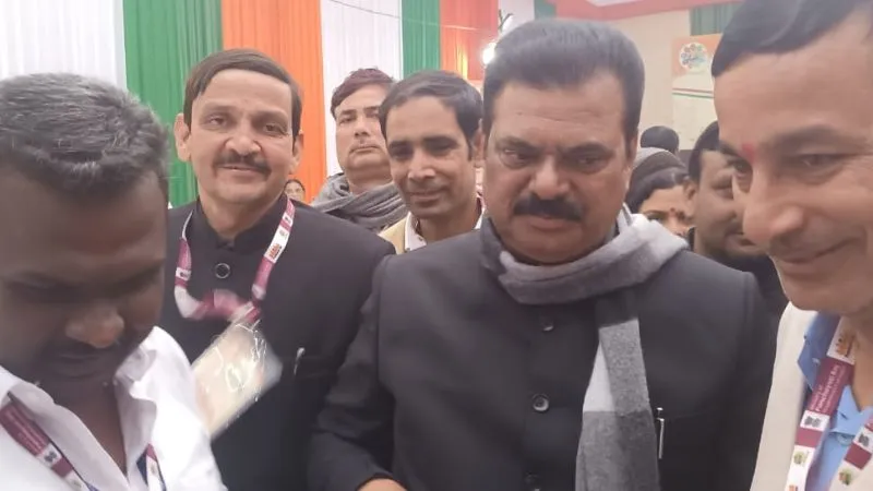 Republic Day 2024: केंद्रीय मंत्री ने कोठीपुर प्रधान को किया सम्मानित, उत्कृष्ट कार्य करने वाली प्रदेश की पंचायतों में है शामिल