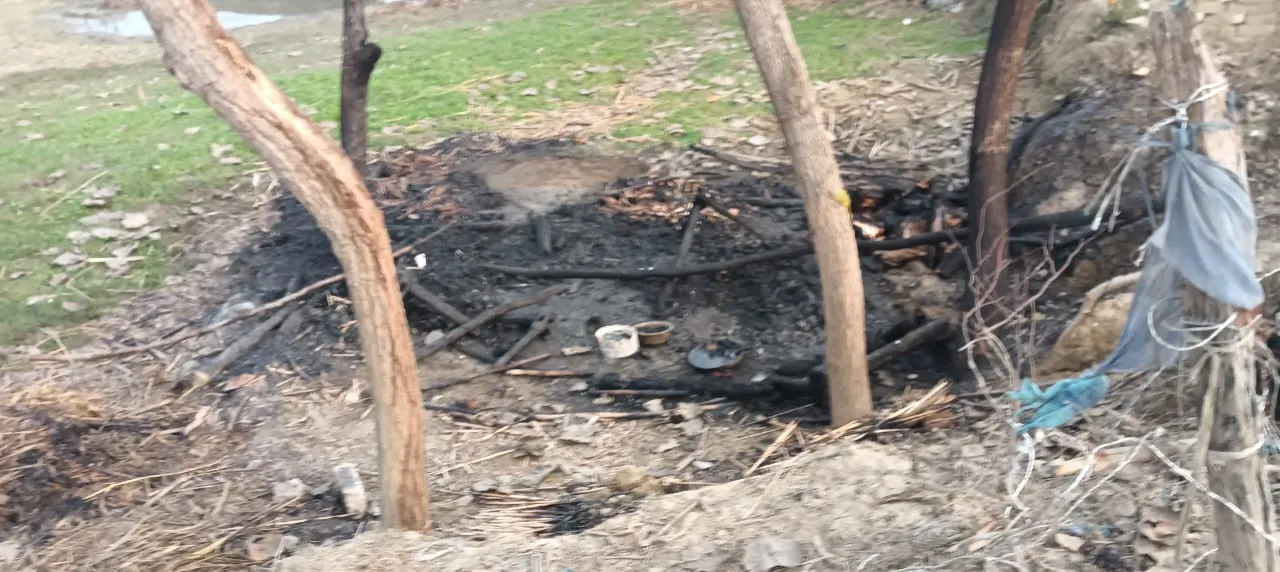 पीलीभीत: अलाव की चिंगारी से झोपड़ी में लगी आग, वृद्धा की जलकर मौत