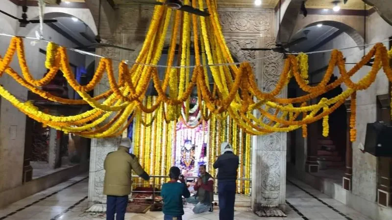 Ram Mandir: प्राण प्रतिष्ठा के अवसर पर महेश्वरी देवी और काली देवी मंदिर में होंगे भव्य कार्यक्रम... भजन संध्या के साथ होगी आतिशबाजी 