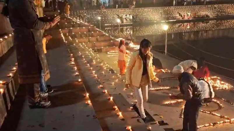 बरेली: प्राण प्रतिष्ठा पर दीपों से जगमगाया शहर, गूंजे श्रीराम के जयकारे