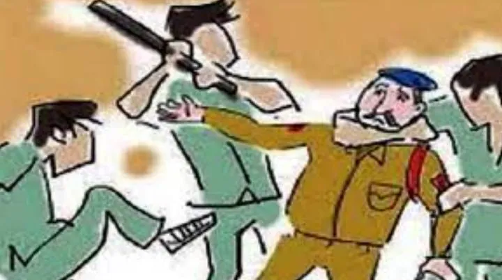 लखीमपुर खीरी: सरेआम सिपाहियों की हुई थी पिटाई, इंस्पेक्टर बोले- धक्कामुक्की, चश्मदीद हैरान