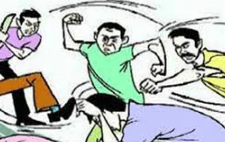 कासगंज : जन्म प्रमाण पत्र के लिए स्वास्थ्य कर्मी ने मांगे 300 रूपये, मारपीट