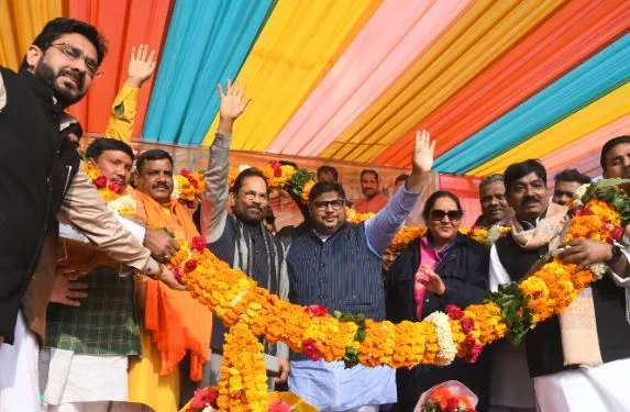 बरेली: सामंती सुल्तान और समाजवादी टीपू नहीं कर पा रहे सांप्रदायिक उन्माद, शुक्रिया मोदी भाईजान कार्यक्रम में बोले मुख्तार अब्बास नकवी