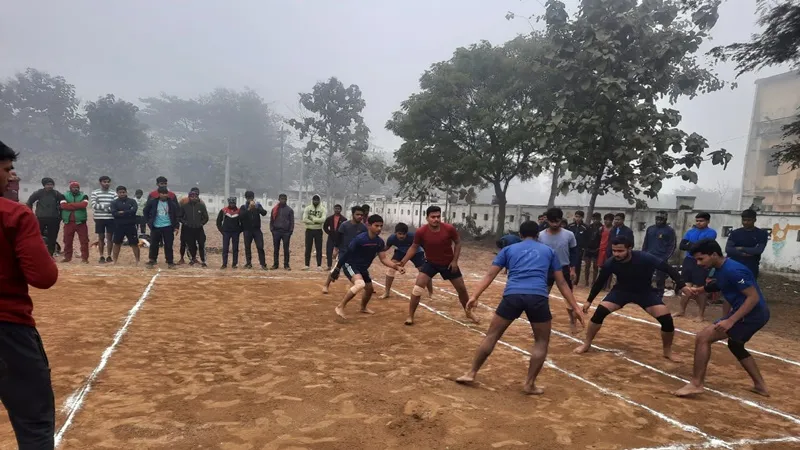 UP Diwas: उत्तर प्रदेश दिवस पर आयोजित हुई खेल प्रतियोगिताएं, खिलाड़ियों ने दिखाया दम
