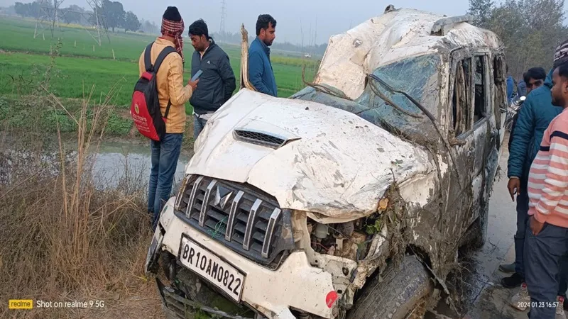 अंबेडकरनगर: अयोध्या से दर्शन कर लौट पटना जा रही श्रद्धालुओं से भरी स्कार्पियो बाइक से भिड़ी, दो लोगों की दर्दनाक मौत