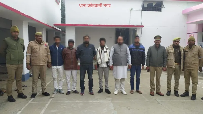 बाराबंकी: पुलिसकर्मी पर जानलेवा हमला करने वाले 6 गिरफ्तार, राम मंदिर पर भी की थी अभद्र टिप्पणी