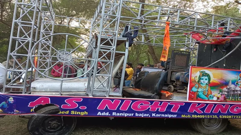 अमेठी: शोभा यात्रा के दौरान हाईटेंशन लाइन की चपेट में आया डीजे, नौ झुलसे