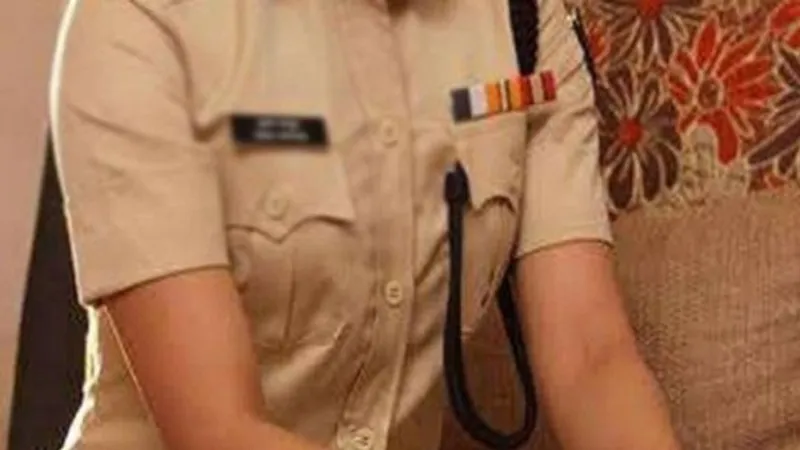 लखनऊ: पति की मौत के बाद महिला आरक्षी को घर से निकाला, पीड़िता ने दर्ज कराई प्राथमिकी, जानें मामला