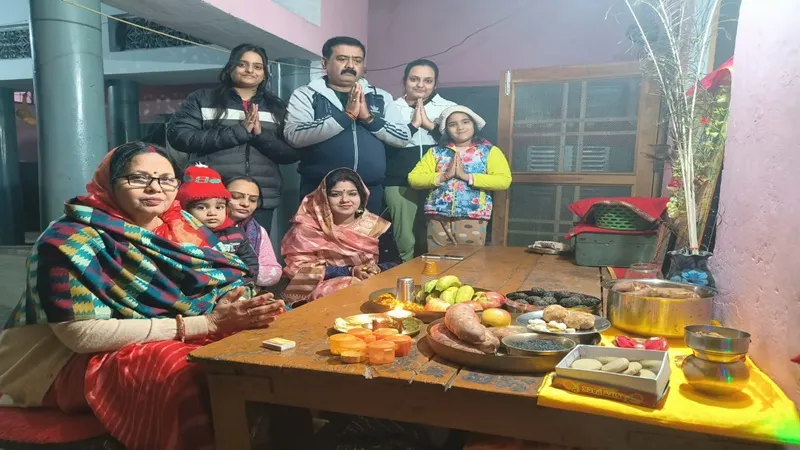 बहराइच: पुत्रों की दीर्घायु के लिए माताओं ने रखा सकट चौथ का निर्जला व्रत, शकरकंद, गुड और तिल के लड्डू भगवान गणेश को चढ़ाया