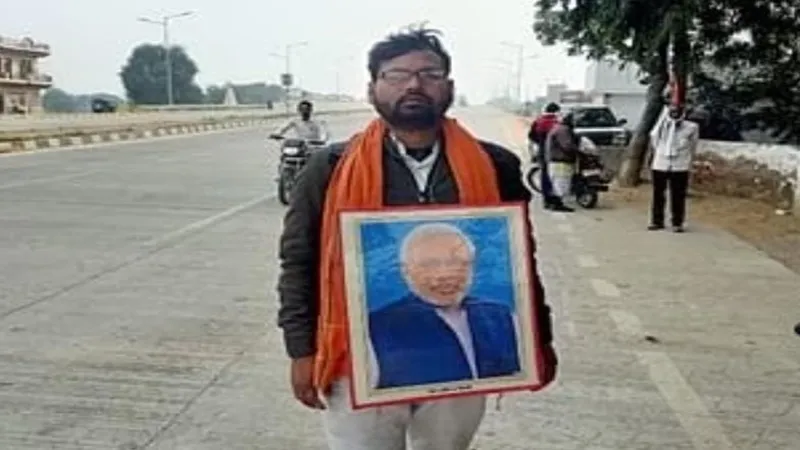 पीएम मोदी से मिलने के लिए पैदल चल पड़ा  युवा प्रशंसक, 50 घंटे में किया 200 किमी का सफर