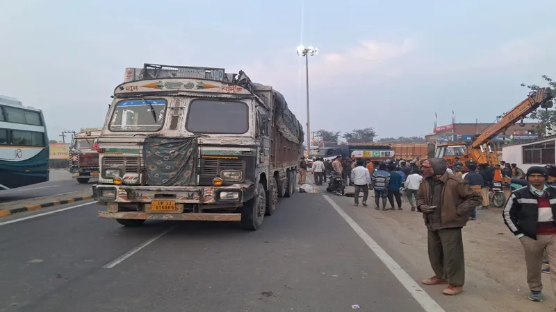 सुलतानपुर: ट्रक ने बाइक सवार को रौंदा, मौत