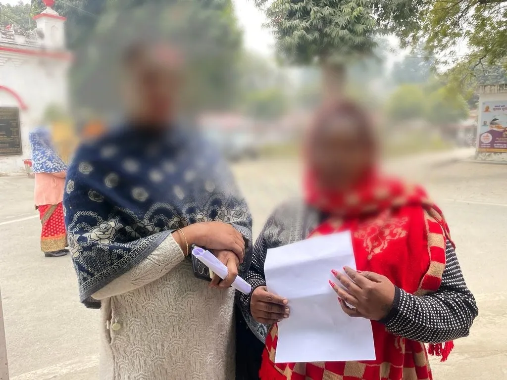 बरेली: पहले कपड़े उतारकर पहुंचा महिला के घर...अब पति के जाते ही फिर धमका पड़ोसी, विरोध पर किन्नर को भी धमकाया