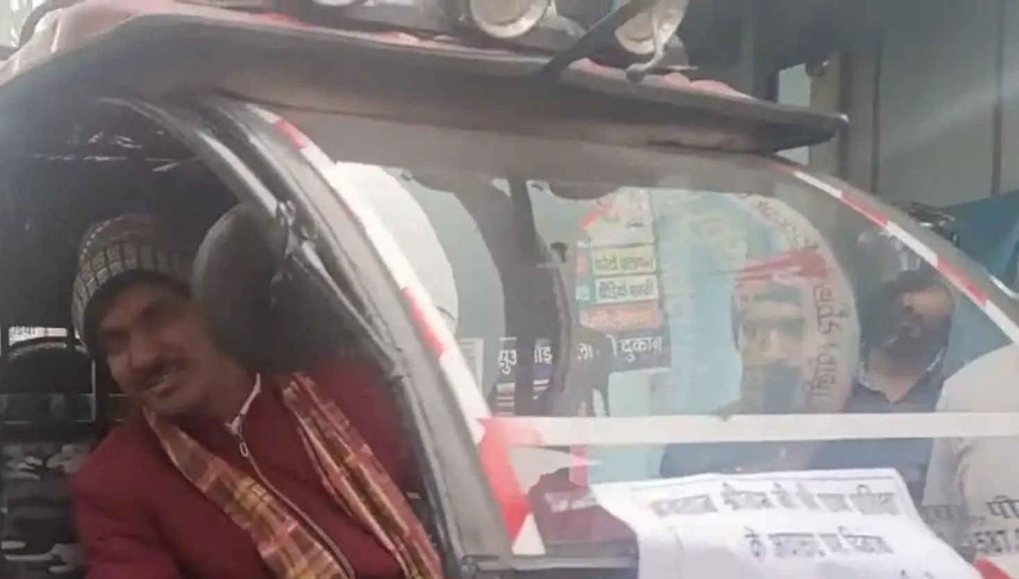 पीलीभीत: प्राण प्रतिष्ठा की इच्छा हुई पूरी तो 72 घंटे सवारियों से पैसे नहीं लेगा ये ई-रिक्शा चालक