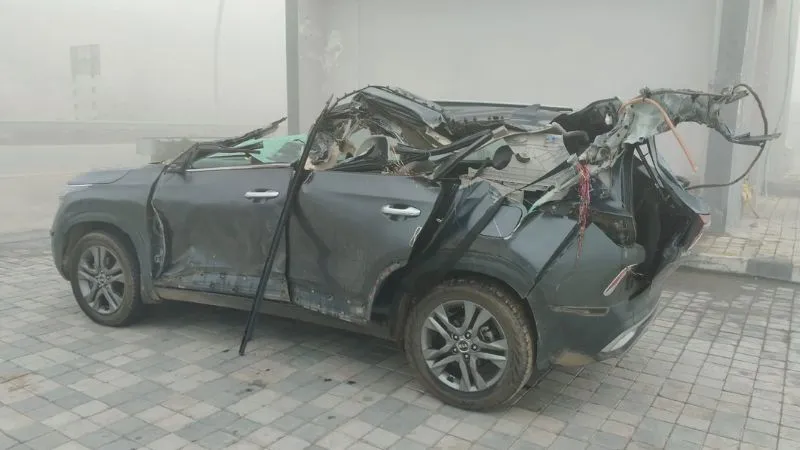 Etawah Accident: आगरा लखनऊ एक्सप्रेस-वे पर ट्रक में पीछे से टकराई कार… दो की मौत, हादसे के बाद मची चीख-पुकार