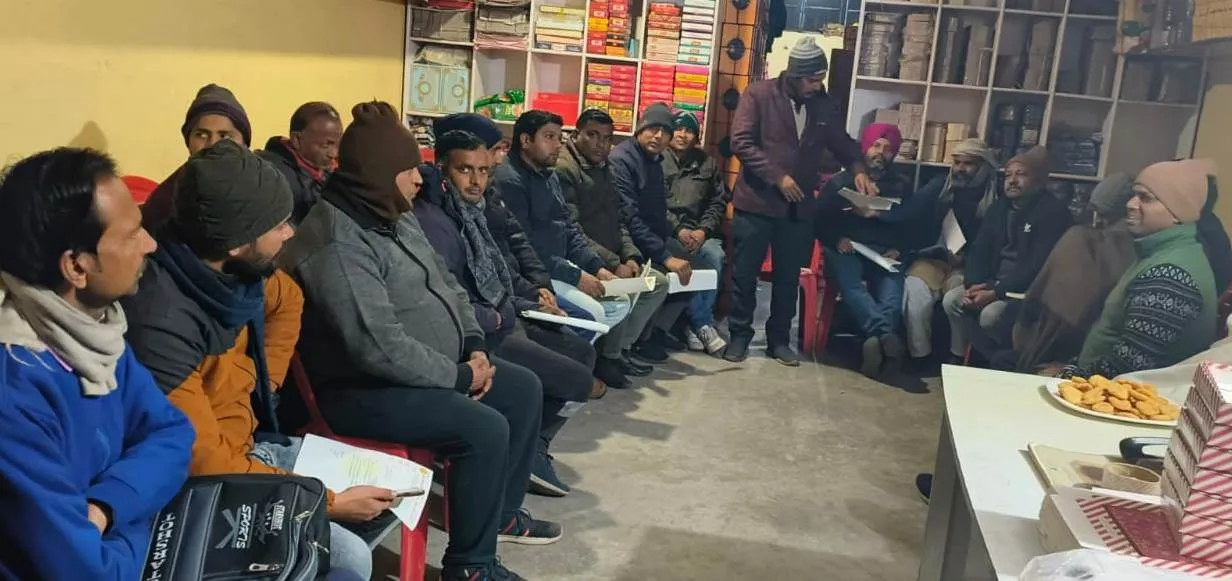 पीलीभीत: घर-प्रतिष्ठान पर कैमरे लगवाएंगे व्यापारी, आवारा पशुओं के मुद्दे पर भी बुलंद करेंगे आवाज...बनाई रणनीति 