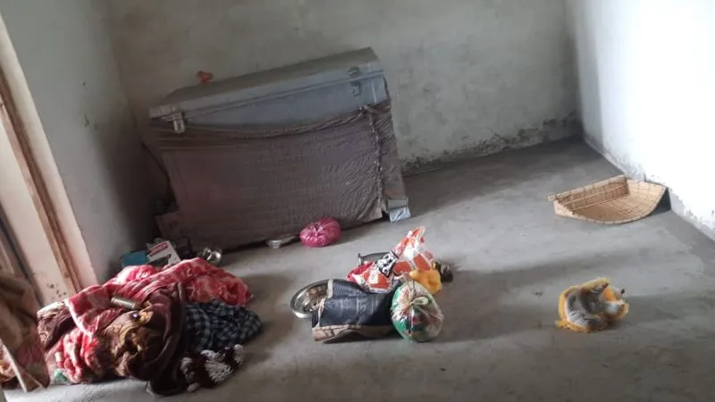 Auraiya News: सूने घर का ताला तोड़कर चोरी… पुलिस ने जल्द ही घटना का खुलासा किये जाने का दिया आश्वासन 