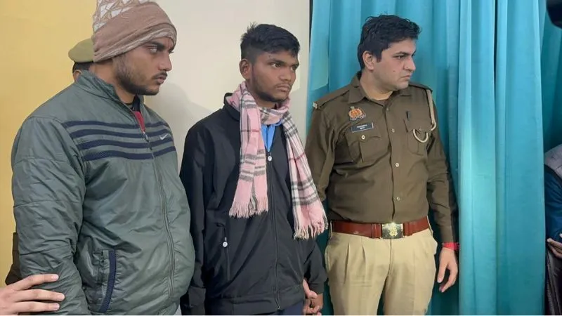 Kanpur News: पेटीएम पेमेंट सिस्टम में हेराफेरी कर लाखों रुपये हड़पने वाले दो शातिर गिरफ्तार... साइबर क्राइम ब्रांच की टीम को मिली सफलता