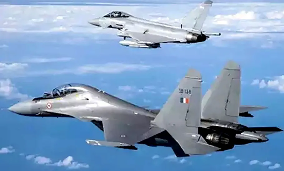 लखनऊ में उतरने को तैयार हैं लड़ाकू विमान, बूचड़ी ग्राउंड हुआ ओके, 14 जनवरी सेना करायेगी देश की सुरक्षा का एहसास