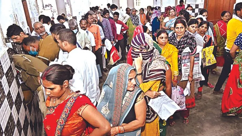 Kanpur News: सर्दी में बारिश ने बढ़ा दिए रोगी… मुरारी लाल चेस्ट व कार्डियोलॉजी में लगी मरीजों की भीड़