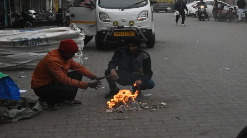 रामपुर: शीत लहर चलने से ठिठुरन के बीच बीतेगी दो और तीन जनवरी