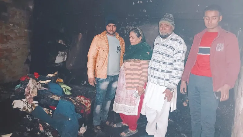 रामपुर: सभासद के मकान में लगी आग 15 लाख का नुकसान, फायर बिग्रेड ने पाया काबू
