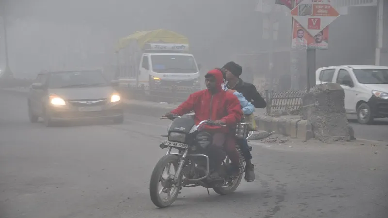 रामपुर : सर्दी से ठिठुर रहे लोग, हल्की बारिश का अनुमान जता रहे मौसम वैज्ञानिक